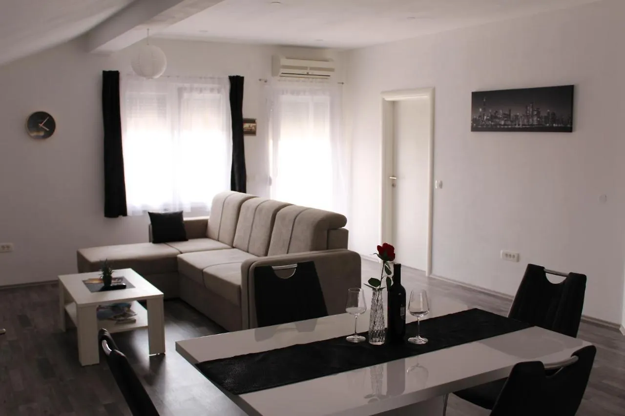 זאדאר Top Floor Apartment